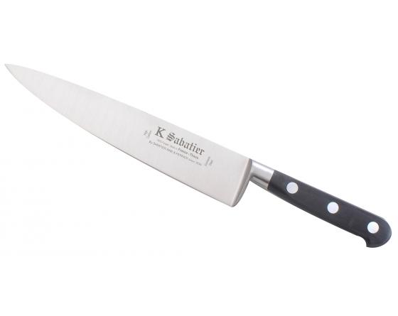 Uma curiosidade: não existe apenas um tipo de faca do chef: a faca do chef francesa é de um jeito, a alemã é de outro, a japonesa é de outro. A chinesa, por sua vez, olha todas essas outras e dá risada: parece um cutelo!