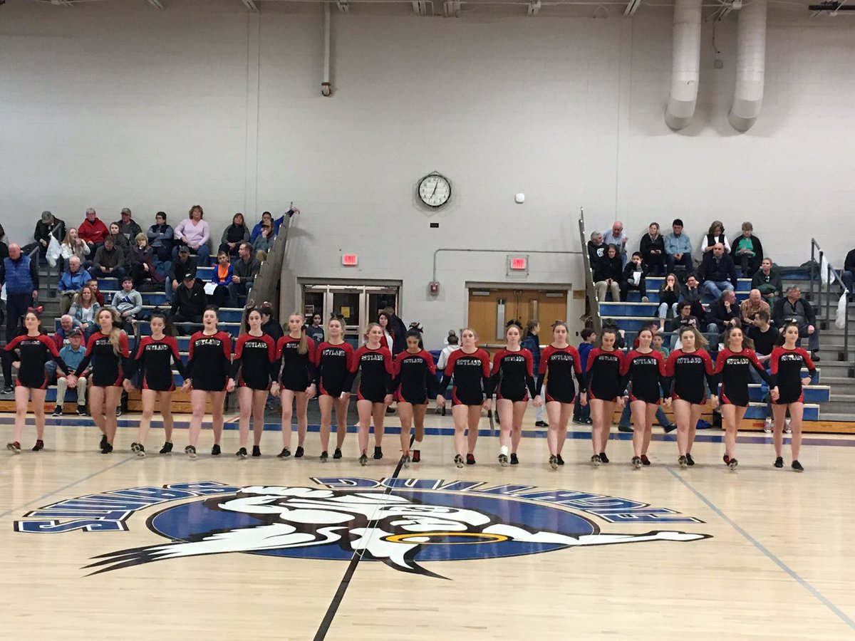 RHSBillOlsen's tweet photo. Go @RutlandCheer ! #rutlandhs https://t.co/S5450tyKjN