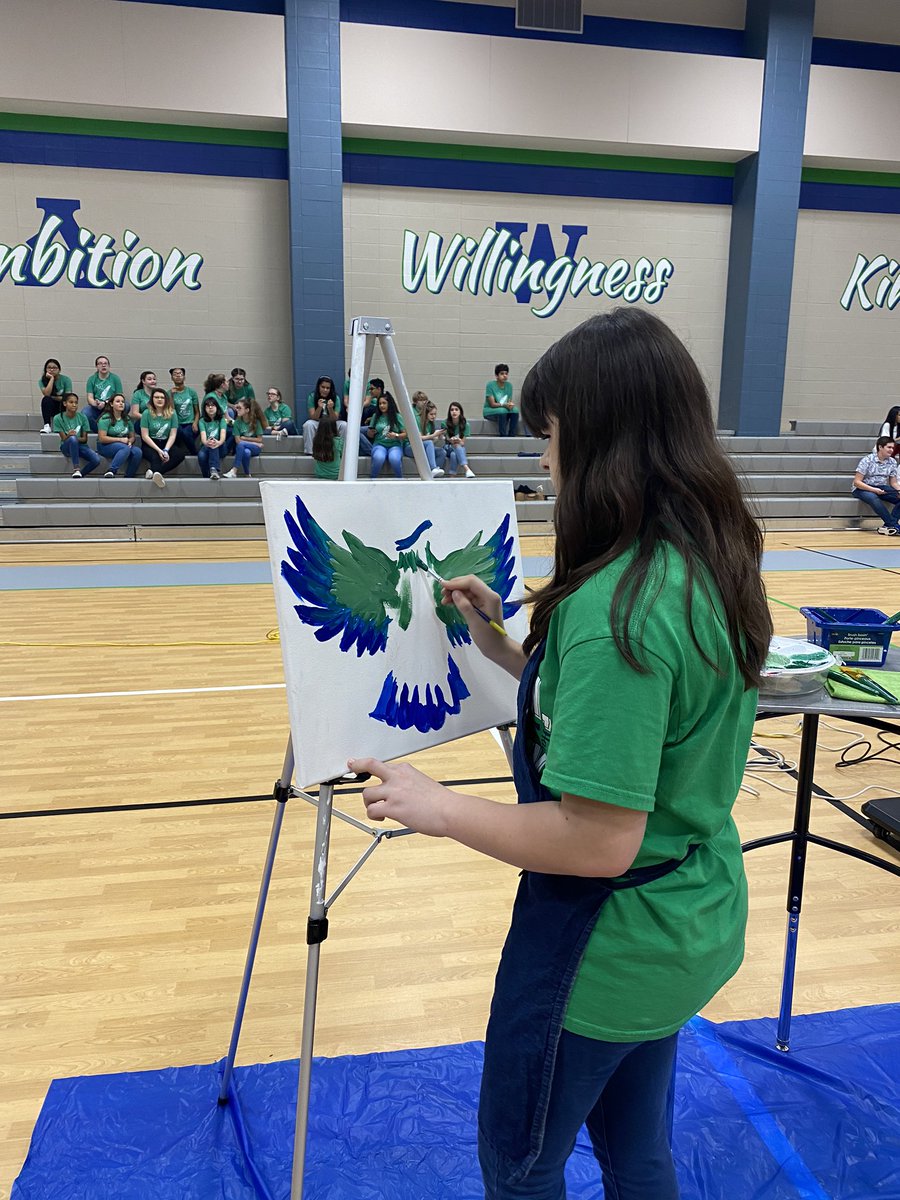 MsEliRodriguez's tweet photo. @ArtHofius It was great introducing our future 6th graders with our electives today here @HofiusKISD as they set their goals for next year!! #sOARinginto2020 https://t.co/0skzNEYjMa