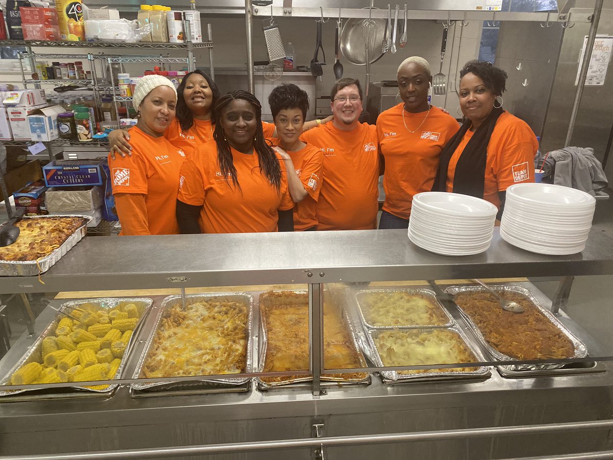 kiaLaneHD's tweet photo. What an awesome Team Depot Event tonight, feeding the young adults at the Convenant House.. They were sooo happy with the food we prepared and we are forever grateful!!!! #letsdothis #TeamDepot @M_Davis_THD @carlabrownTHD @KMTovey @jhiltonthd https://t.co/CDfAih8EAy