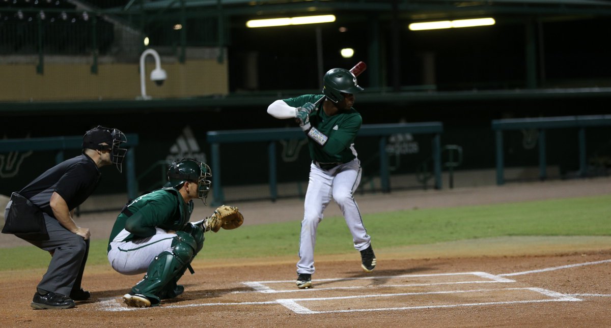 USFBaseball's tweet photo. Under the lights for the first official practice and scrimmage! 
2️⃣1️⃣ days until first pitch vs. Marist

Carry the Boat!

#HornsUp 🤘 https://t.co/PmHnfzSaxn