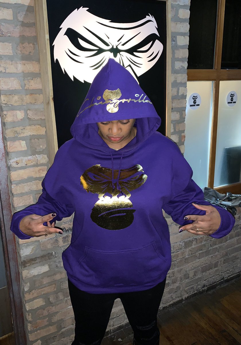 VIRGOIAM1's tweet photo. Picking up more chicagorilla merch & more VIP tickets for @VanJohnsonTatz fashion show! VIP tickets are almost gone, so u better come get yours and some merch too.
#OnTheScene
#Chicagorilla
#ColdAsIceTattoos
@RachealJWhite5 @Coldasicetattos @ChicagorillaB https://t.co/qeOXJzSB5T