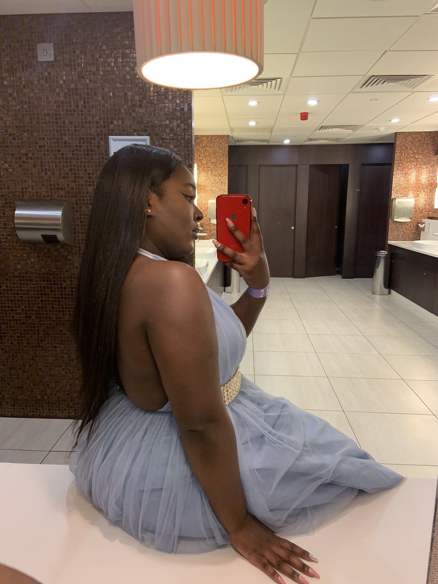 ashleychadamoyo's tweet photo. This Cinderella took herself to the ball https://t.co/QtADVqagnN