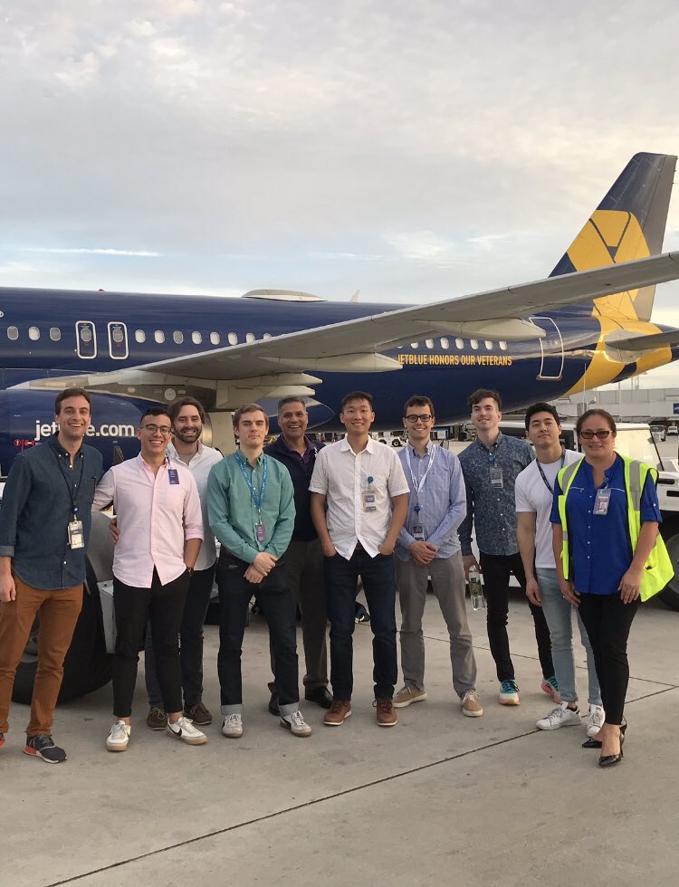 JacquelRicc's tweet photo. B6 Route Planning Team in FLL ⁦@JetBlue⁩ #TeamFLL https://t.co/qRvRva7FJO