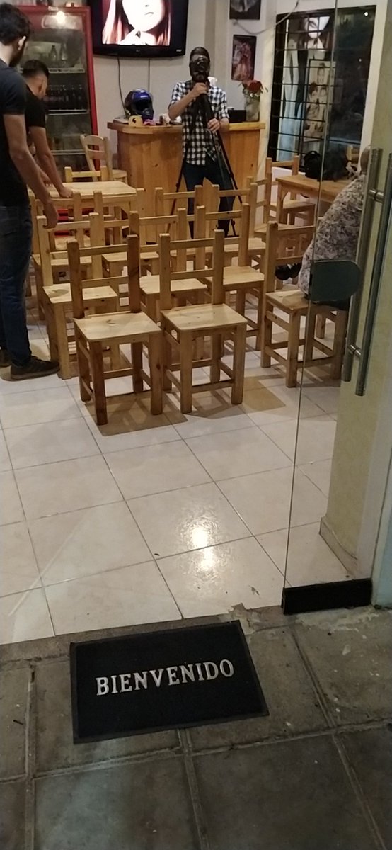 TvGuarida's tweet photo. Stand up comedy sin censura
En el restaurante Premier 🤯🤯🤯🔥🔥🔥 https://t.co/RRSoPmcLjg