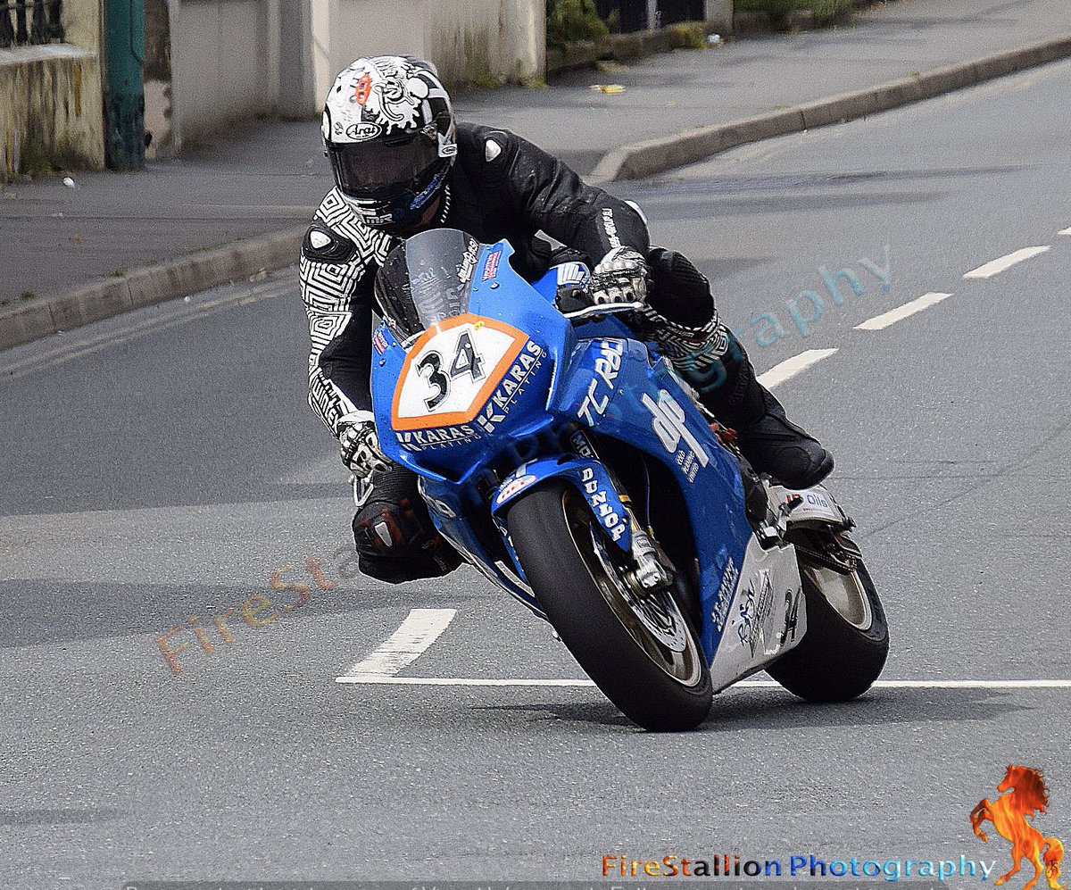 FireStallion666's tweet photo. 2019 #juliantrummer #tcracing #iomtt  #ramsey 🔥🏁 @TTsupporters @LivingRoadRaces @loveroadraces @RoadRacingLife @TT_Races #firestallionphotography https://t.co/W2qVuJ44qE