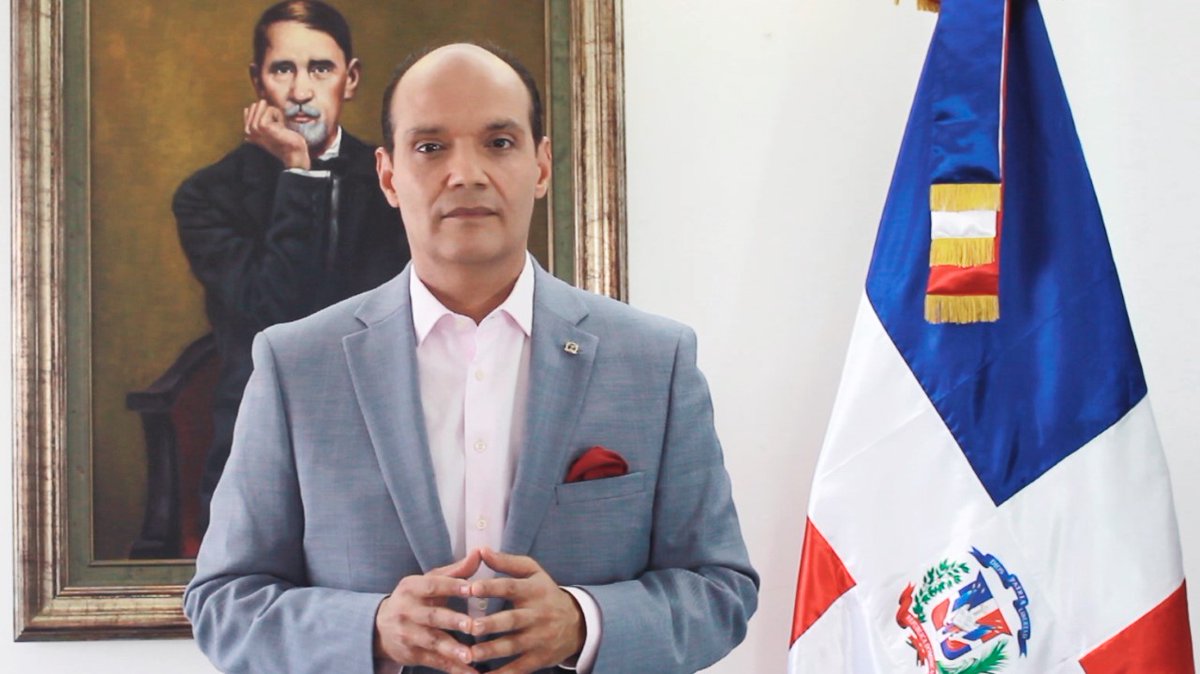 elnuevodiariord's tweet photo. Critican al Instituto Duartiano de Nueva York por invitar a Ramfis Trujillo a dictar conferencia
https://t.co/5Hco8TJGke
#ElNuevoDiarioRD https://t.co/9m9QETY6ow