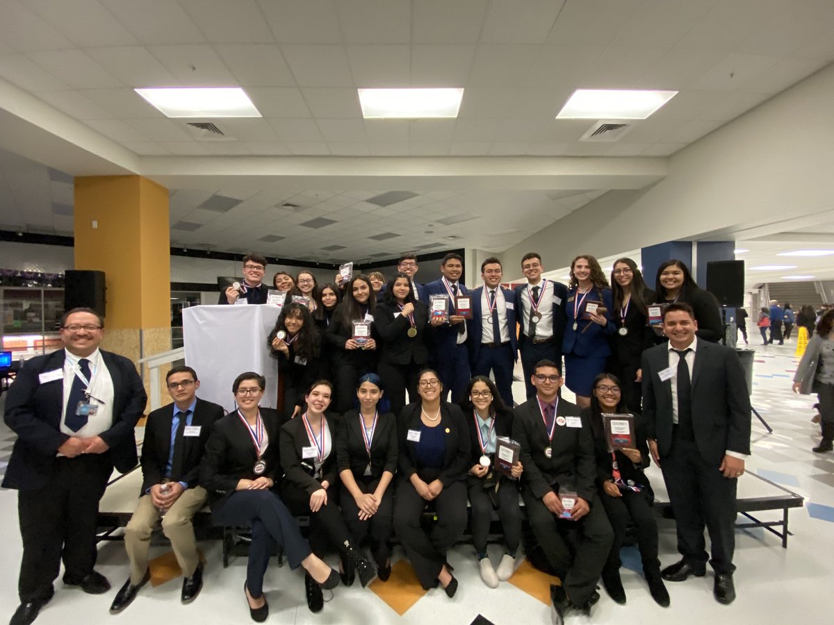 MECollege_HS's tweet photo. I am so proud of all our MECHS BPA competitors. Our students received countless awards this evening due to their weeks of hard work. Great job students and sponsors! #PhoenixFamily #FirstandBest #TeamSISD @missionechs @BPAMECHS https://t.co/4G5weE4PpT