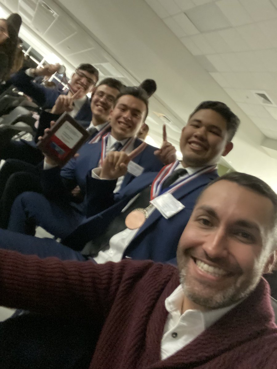 MECollege_HS's tweet photo. I am so proud of all our MECHS BPA competitors. Our students received countless awards this evening due to their weeks of hard work. Great job students and sponsors! #PhoenixFamily #FirstandBest #TeamSISD @missionechs @BPAMECHS https://t.co/4G5weE4PpT