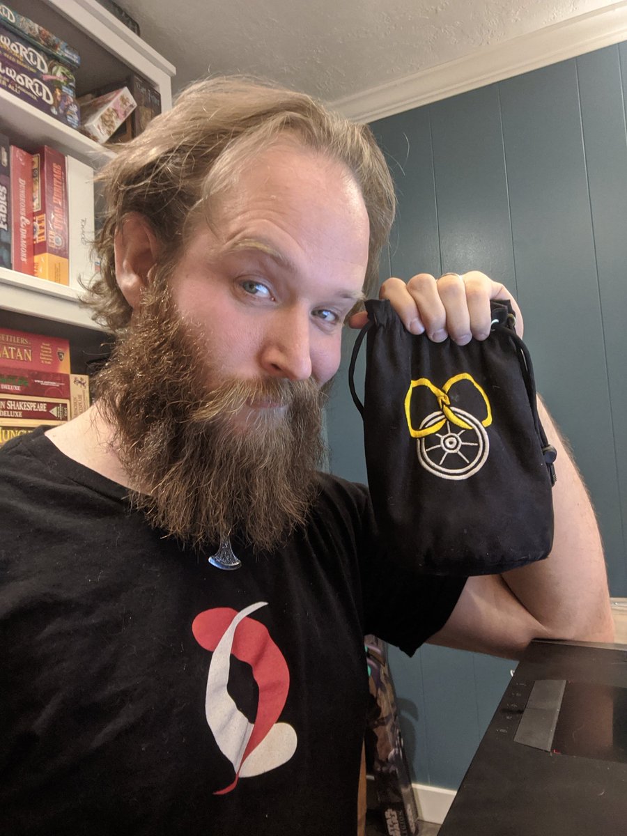 Dinstaardude's tweet photo. So I guess I'll get in on this!! Show me pics of your #wotswag!!
I got the #wotbag
#twitteroftime #wheeloftime https://t.co/tMrR5ItTZm