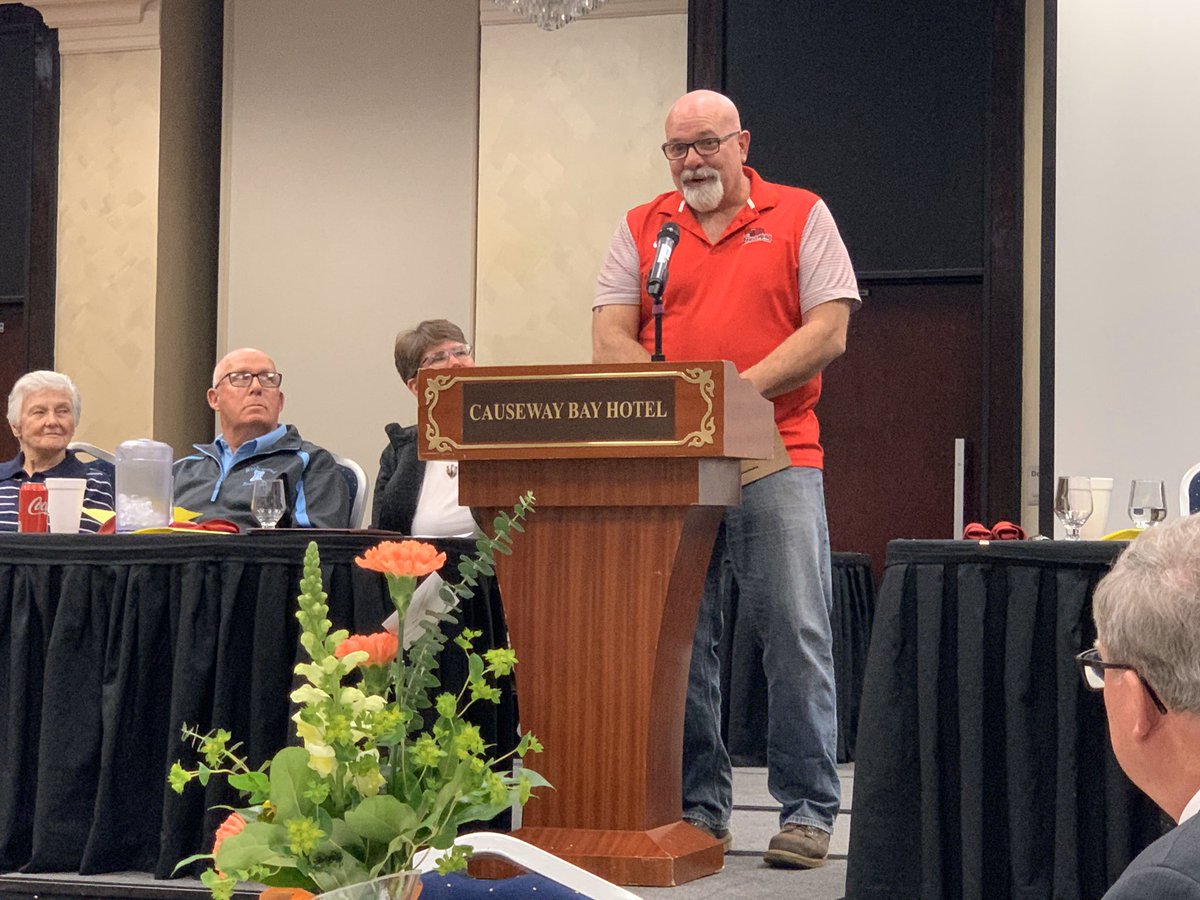 CMUSoftball's tweet photo. Huge congratulations to Guy Smith on receiving the 2020 Assistant Coach of the Year award for the @MiHSSCA! 

#WellDeserved #KeeperOfOurField #FireUpChips https://t.co/BLGJlOSfYD