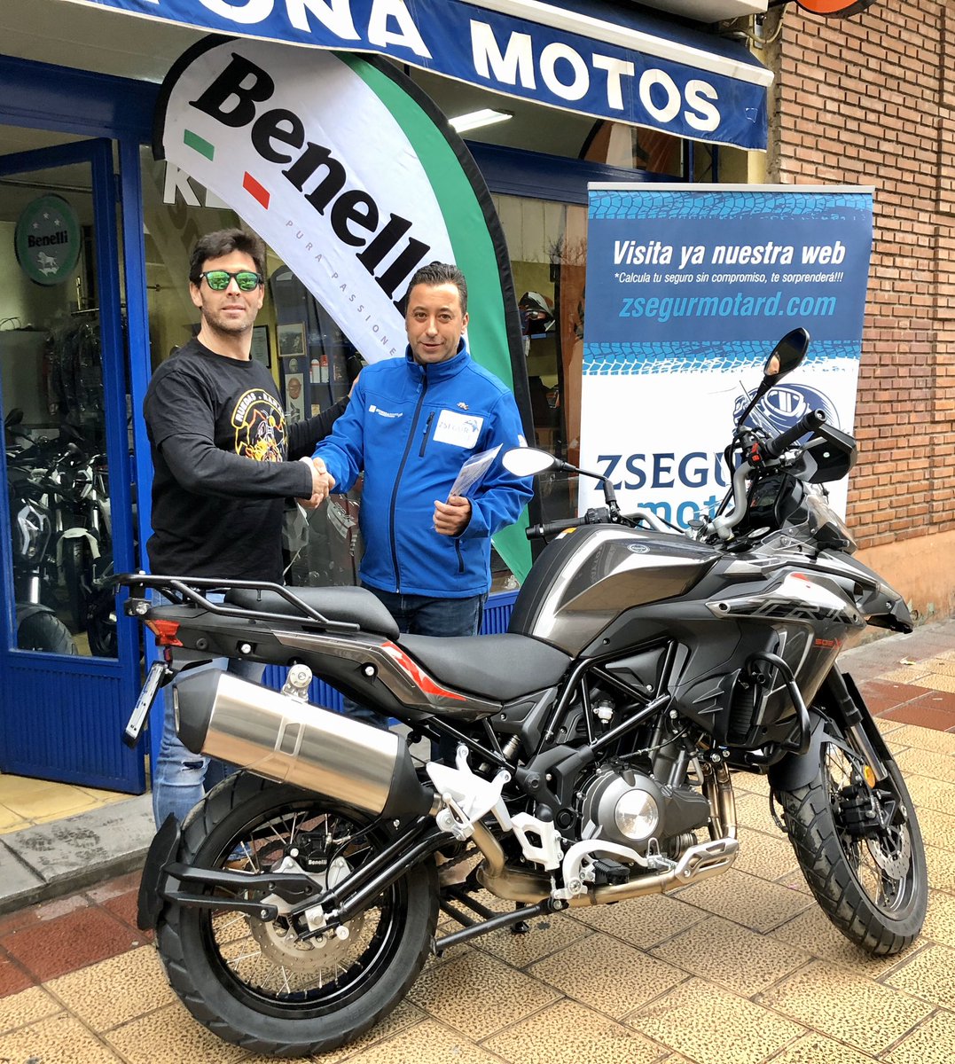 En @zsegurmotardhemos acompañado a nuestros amigos de <a href="/BenelliEspana/">Benelli Motor Spain</a> en Valladolid <a href="/MotosDaytona/">Daytona Motocicletas</a> a la entrega del sorteo de la moto de Motauros Tordesillas y nosotros le hemos entregado el seguro gratis por un año. Felicidades amigo!!!! Disfruta tu nueva moto!!!! 💪🏻