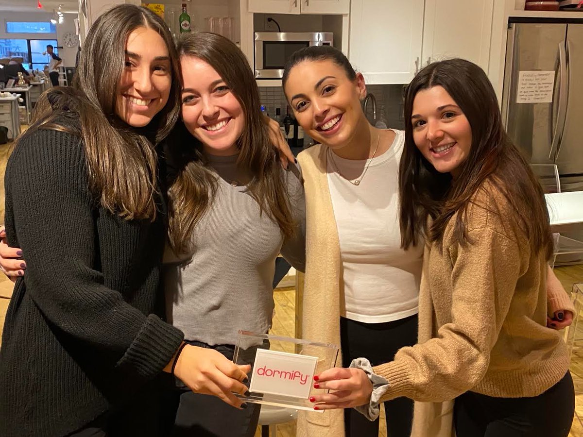 Caryn Seidman-Becker tweet media