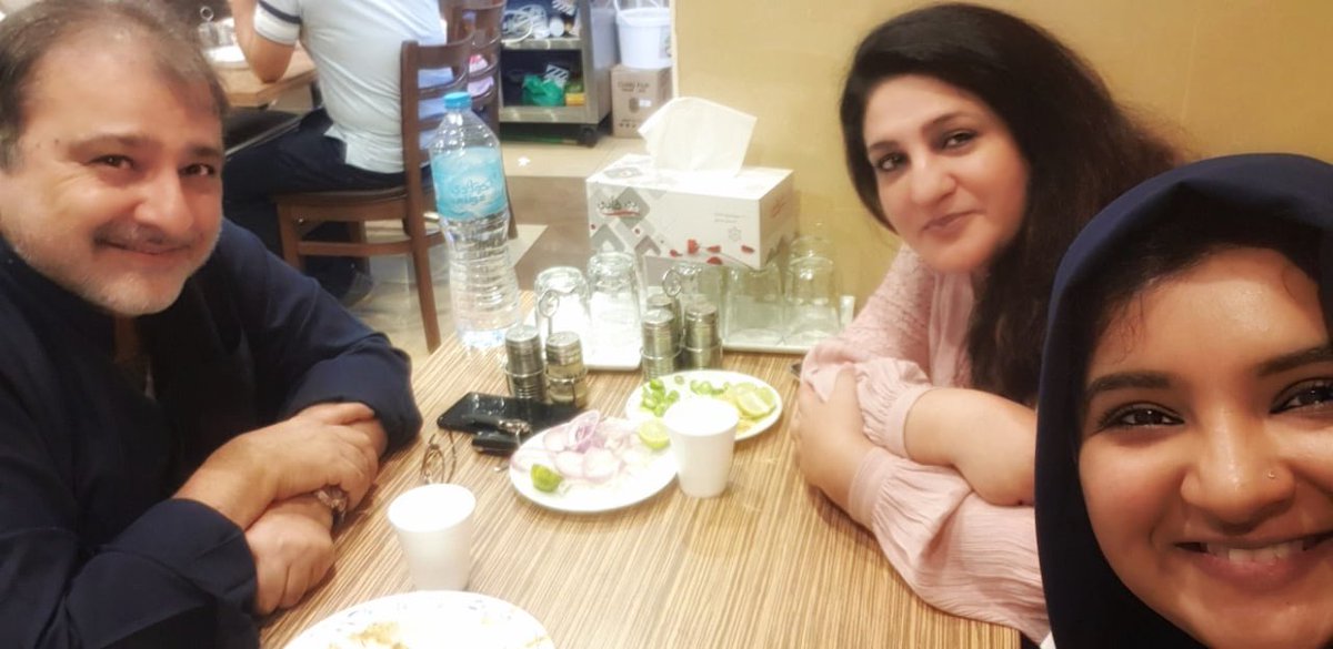 asmaalizain's tweet photo. Nihari, chai, chatter and this weather ♥️
#weekendvibes #randomplans https://t.co/crJ3ryj8jl