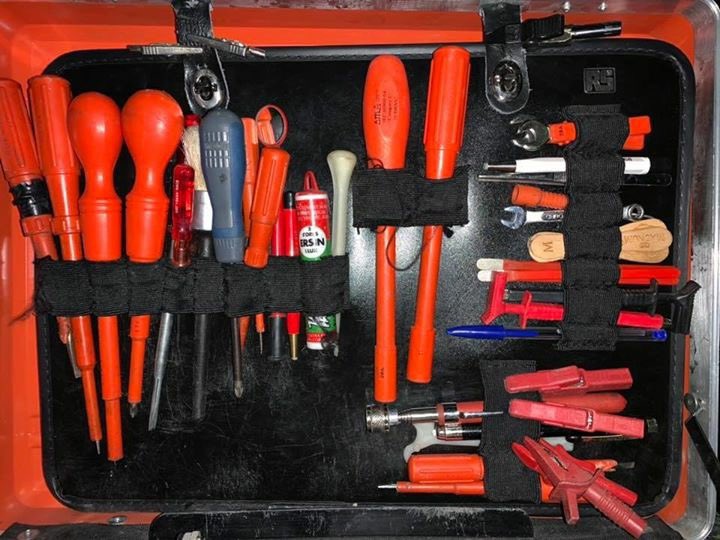 EngineerLondon's tweet image. Been sorting out the kit. You can’t fix sick patients without the right equipment... #JobThatCantWait ⚡️