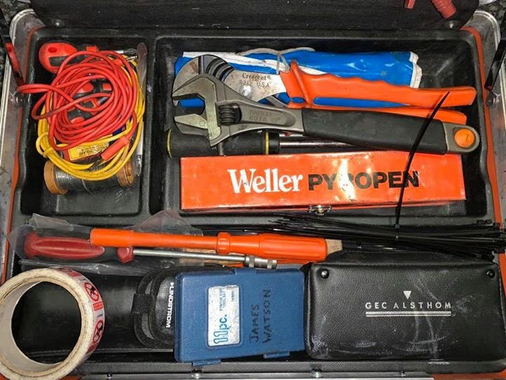 EngineerLondon's tweet image. Been sorting out the kit. You can’t fix sick patients without the right equipment... #JobThatCantWait ⚡️