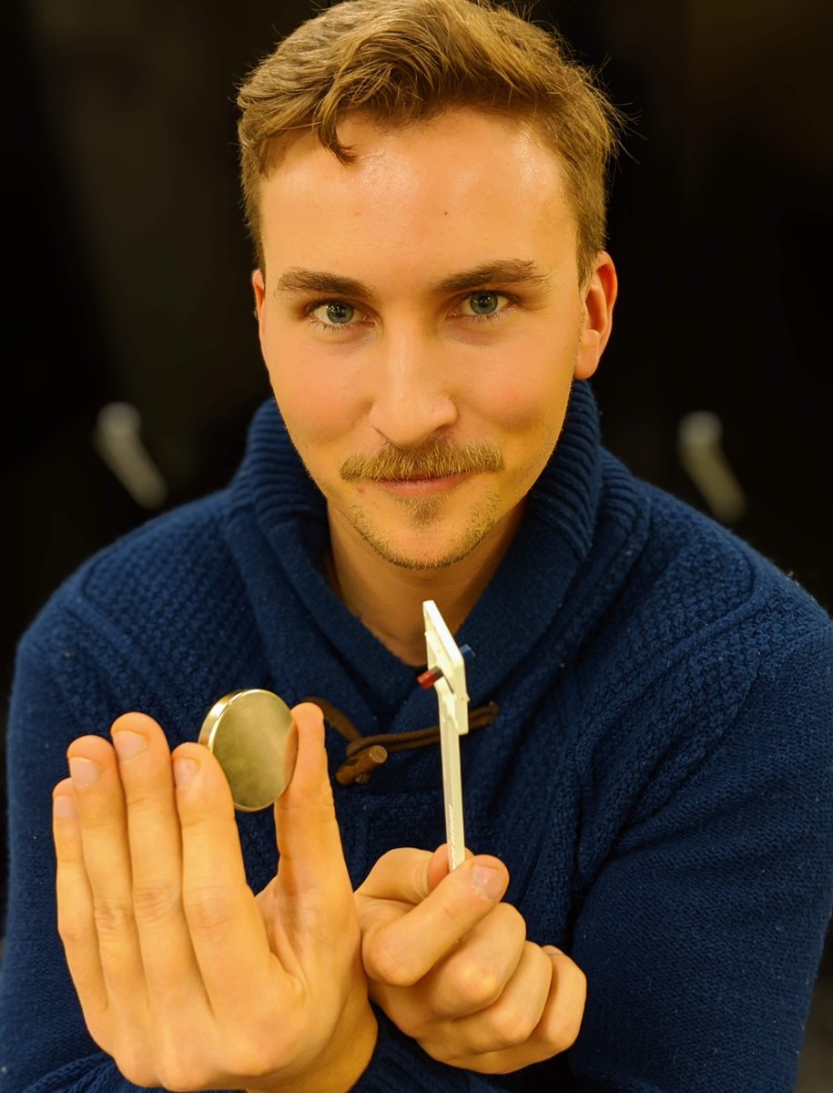 MACBiophysics's tweet image. “Like all children I was obsessively curious when I was young. I would spend hours reading books on science, philosophy, and history, hungry to know more ...&quot; Read full story here: facebook.com/GradchairPhysA…. #ScientistsOfMcMaster @MacSciGrad @MacSciResearch  @McMasterU