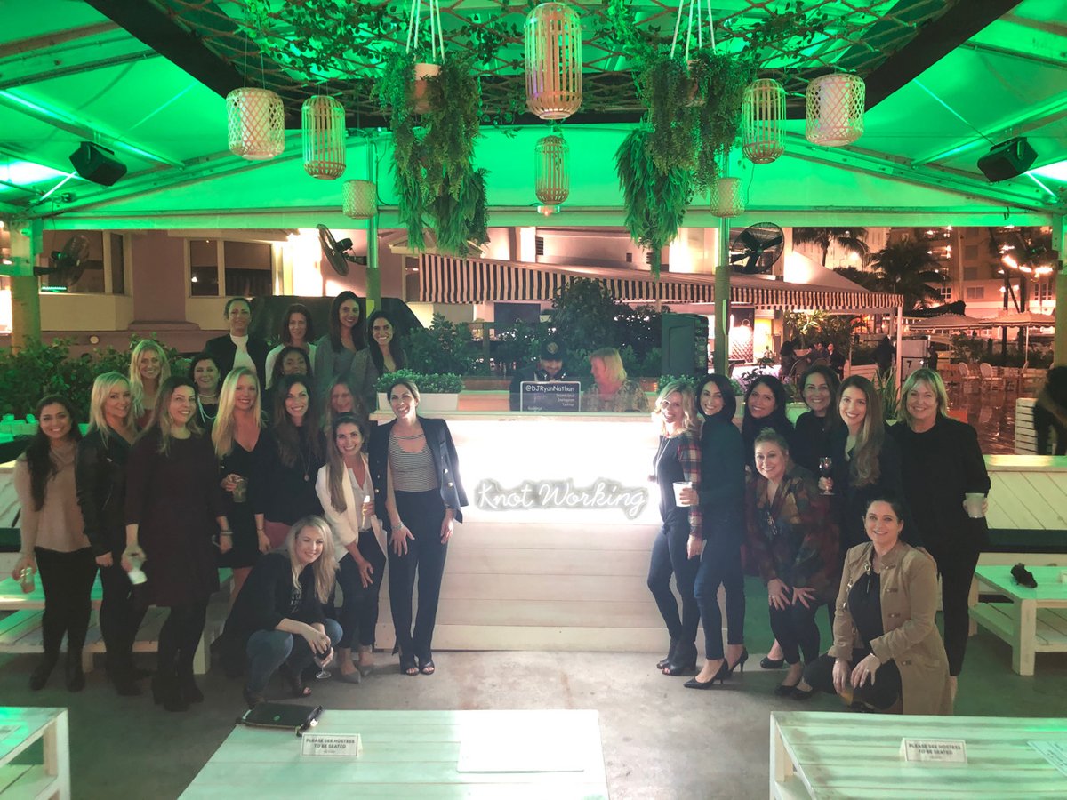 ColliersSFL's tweet photo. Last night, Colliers hosted our brokers for a fun Deals in Heels evening. https://t.co/ayTuh5UImy