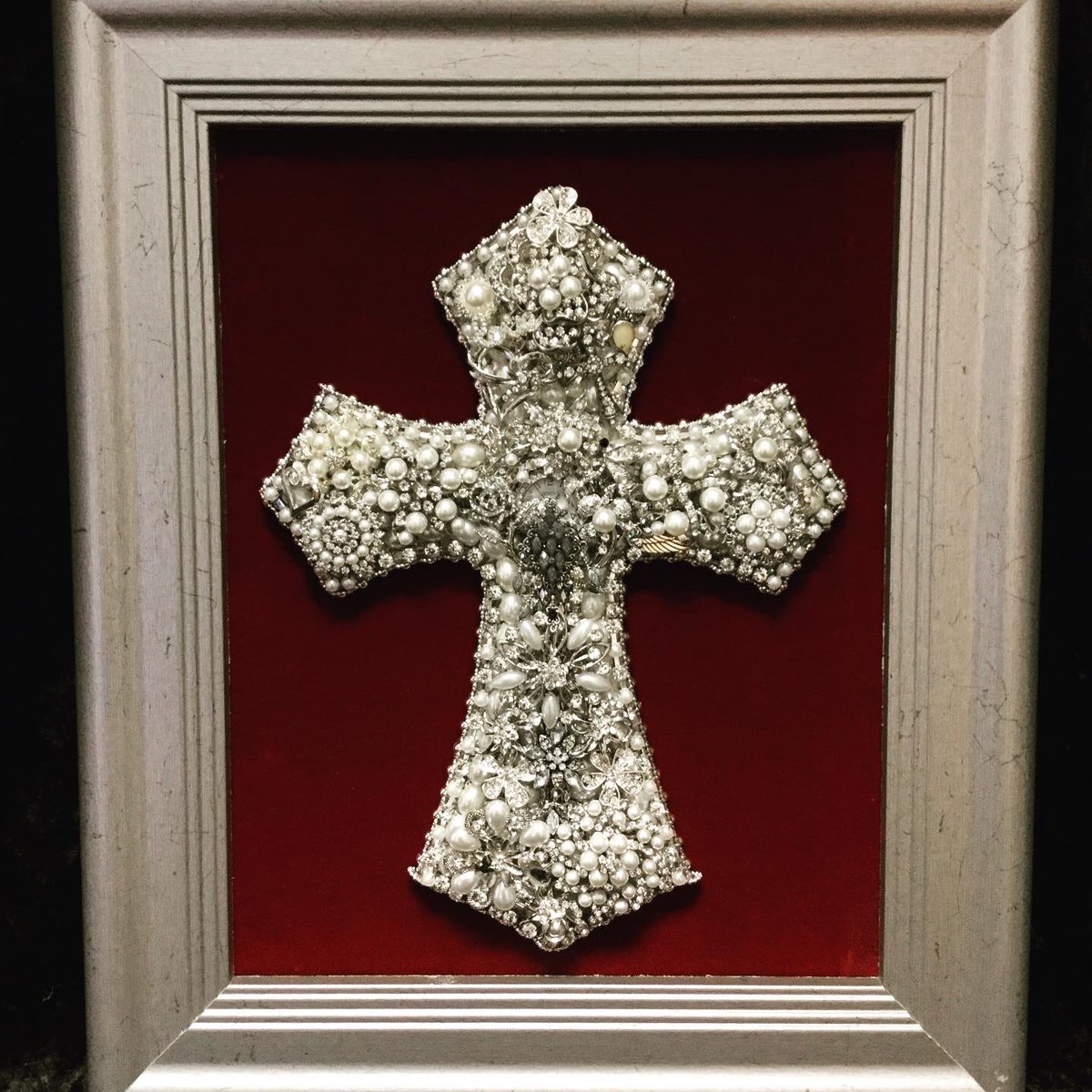 EclecticsATL's tweet photo. 🔥HOT DEALS🔥 These beautiful jewelry art pieces have been reduced to final sale prices. Christmas tree is now $50, Single pumpkin is now $35, Double pumpkin is now $30, Seahorse, Sailboat, Georgia tree, and Cross is now $50. Come get them before they’re gone. #eclecticsconsign https://t.co/29kbFwH0Zx