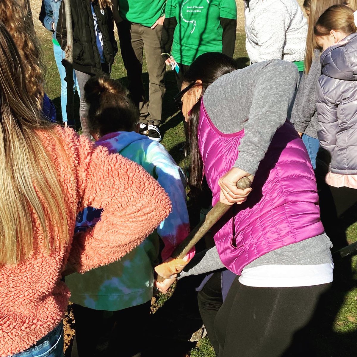 rodiejon's tweet photo. It was a genuine honor to be on hand as @hunterpence came back to the J.B. Little Elementary with @letsgetlexi to help plant trees with the students. It was great reminiscing about our times there. #alwaysarascal #LittleRascals https://t.co/KA7zo5omJ1