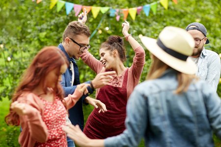 TotalEntertainM's tweet photo. Putting together your family reunion is a large task that takes well-thought-out planning in advance. Read our new blog for a few tips! https://t.co/CdZWk2Nopd https://t.co/ebxnFQm6mP