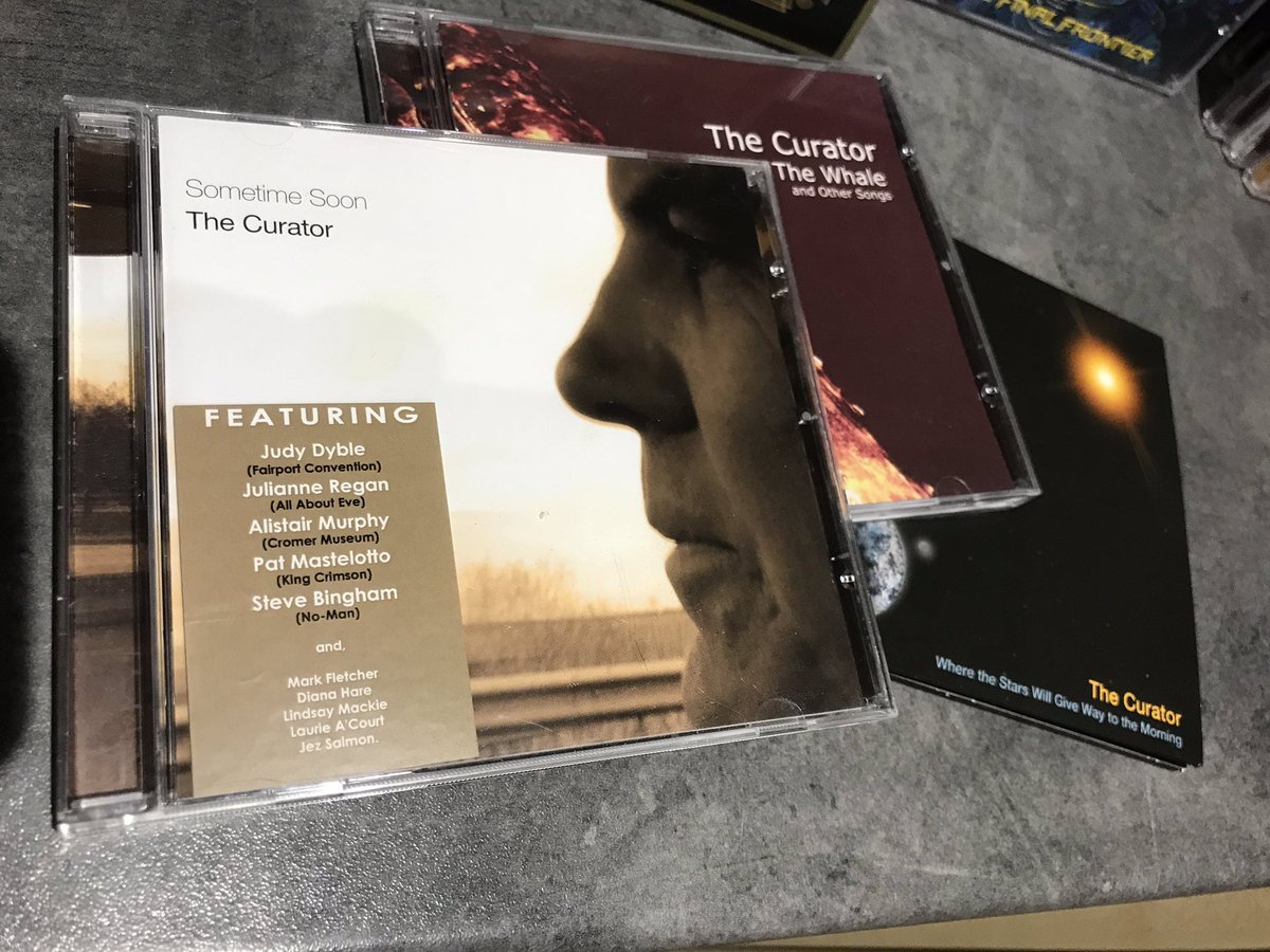 RobinWriteSmith's tweet photo. #nowplaying

The Curator - Sometime Soon

Alistair Murphy, his lovely rich voice &amp; storytellers gift, gently cascading over lush melodies &amp; enchanting orchestration, a dreamy combination, a heady concoction that ‘got me’ the very first time it washed over me. https://t.co/zWQvLfvKrw