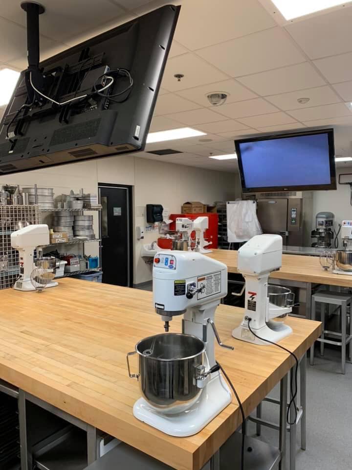 WorldFoodChamp's tweet photo. WFC’s next $100,000 moment will be happening here at @IvyTechCC in Indianapolis this May!!

Stay tuned for details on how YOU can be here to watch the #IndyFinalTable Food Sport action! https://t.co/I0hivDrIPb