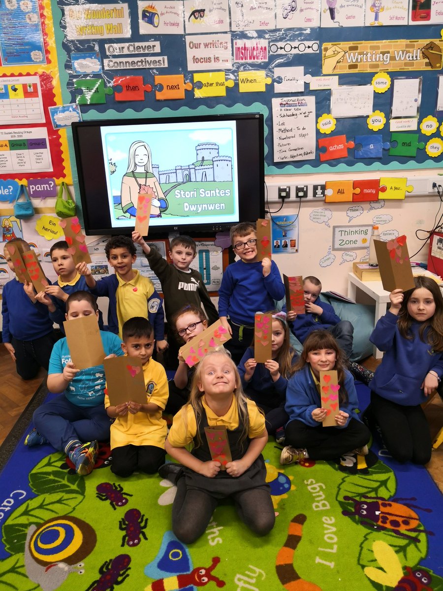 portmeadp's tweet photo. Year 2 learnt about Santes Dwynwen. We then created a card that represented her love for the people of Wales using craft material and symmetry. #pmdpy2 #pmdpea #pmdpcym #pmdpart https://t.co/A08KlPd9eQ