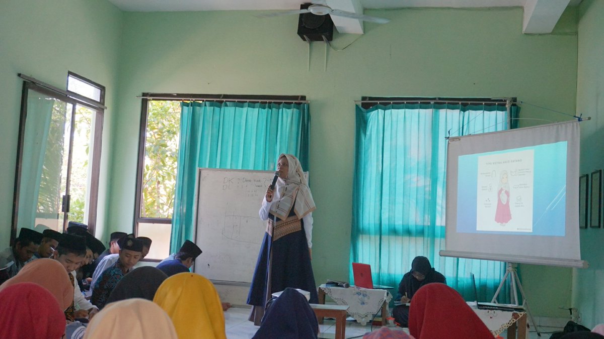 PonpesBesongo's tweet photo. [[FIQIH NISA']]
.
.
.
#pendidikanpesantren
#pascalib2020
#dafabesongo
#pesantren
#santri https://t.co/3zdFcl1Hvt