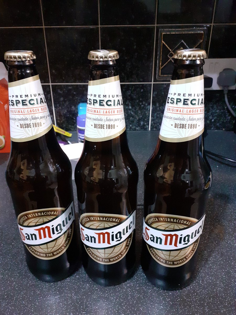 Kagsy25's tweet photo. Triple threat , gwaaaarrrn , get em down ye beeeerrd 👊👊👊👊❤❤❤💃💃💃💃💃💃 #660ml #bigguns #ummmmm #deserved https://t.co/r768uBoXBa
