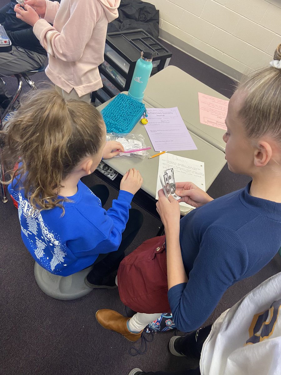 Mrs. Ackerman tweet media