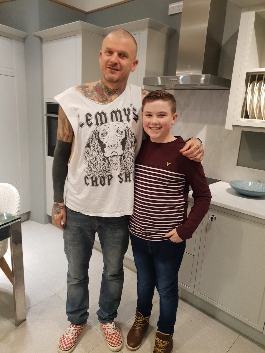 MrsChapman76's tweet photo. Dipping our toes into #vegan #plantbased #food for family meal times. Thanks to
@DirtyVeganTV @Tidy_Kitchen_Co for the tips, inspiration and humour 🌱#anotherbite #jlcardiff https://t.co/Azg1P8ybbB