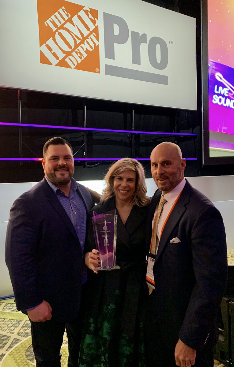 JoshBGPPRO's tweet image. Wow what a great night! @jtrievespro I’m looking forward to crushing it with your team in 2020! 👊🏻