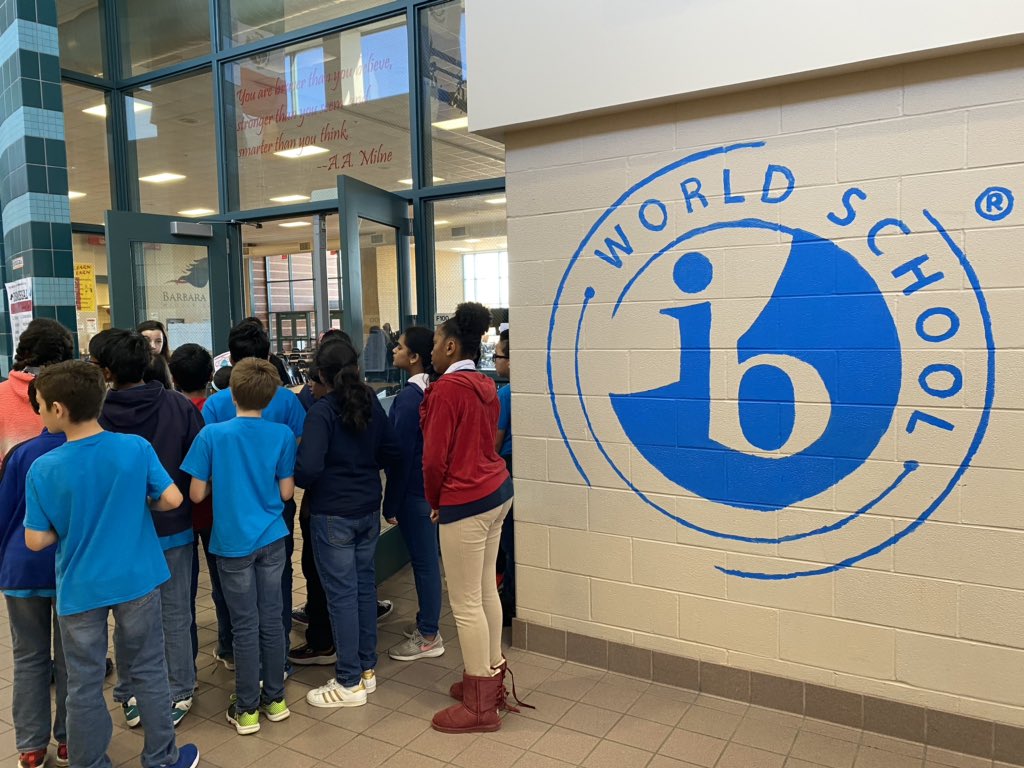 lavcounselor's tweet photo. Thank you @BbmsBroncos for having us today. @LaVillitaElem 5th graders loved the tour!  They asked lots of questions and are excited about next year. https://t.co/phOftBSmwX