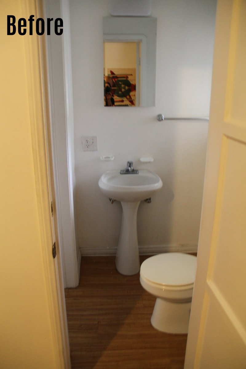 RemodelingA's tweet photo. Look at the before and after pictures of this #bathroom #remodel we completed in #LosAngeles. What do you think? https://t.co/8EdLP2irKr