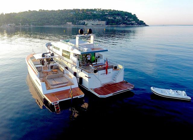 Ready for the weekend with this pair from the carbon fiber series 😎 #88carbon #60open