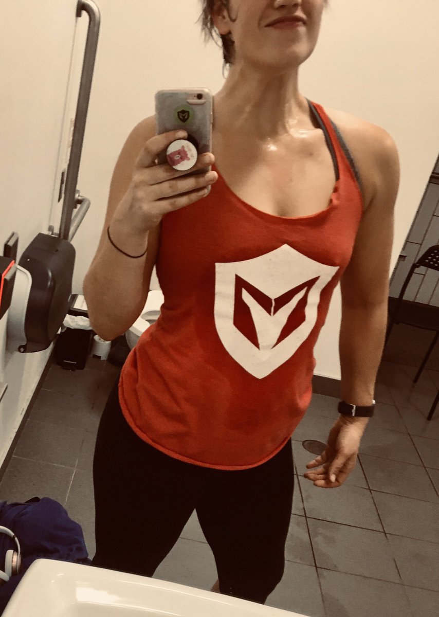 shaddyponte's tweet photo. This is my Holy Trinity shirt and a toilet
#holytrinity glee for #flexfriday
#everydamnday
#onefitmother
#buildingthebodyiwant
#fitmom
#maximusbody
#maximusmethod
#maximusmentality https://t.co/T8fgGp82qI