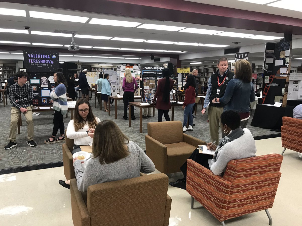 janus_dr's tweet photo. NHD RHHS Competition was fabulous! The judges and the students were amazing. Authentic feedback for my student historians. Community collaboration and support! @RHHSNHDStrong! https://t.co/BqWK9q54N8