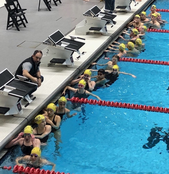 FoxSwim's tweet photo. ๐ฆ Warm-ups have begun!
@IU_Natatorium #FoxSwim @ILSwim @ILClubSwimming @ILSwimming @USASwim @USASwimming #CircleCityClassic https://t.co/UhbMp0aftL