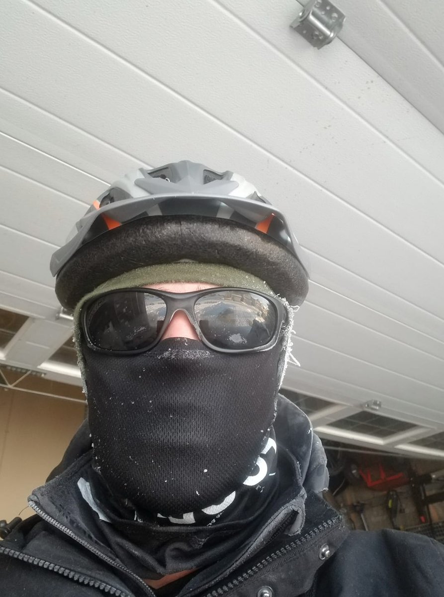 Bluecoats's tweet photo. Snow or shine, #Bloo20 is getting #Bluecoatstrong 💪 Putting in work with @MarchingHealth! #FitnessFriday https://t.co/MAXE25RAOC