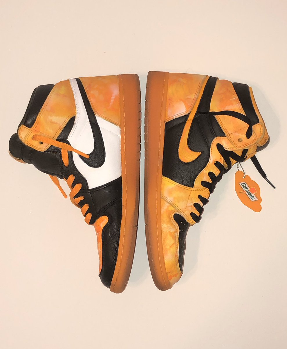 madvividcustoms's tweet photo. Our Top3 Tie dye SBB Gatorades 
Follow us on IG @madvillaincustoms 
Paints from @AngelusDirect via @leathercareshop 
Link to buy Angelus via our partnership https://t.co/LGajD2Km3M https://t.co/03IHR1Zbvl