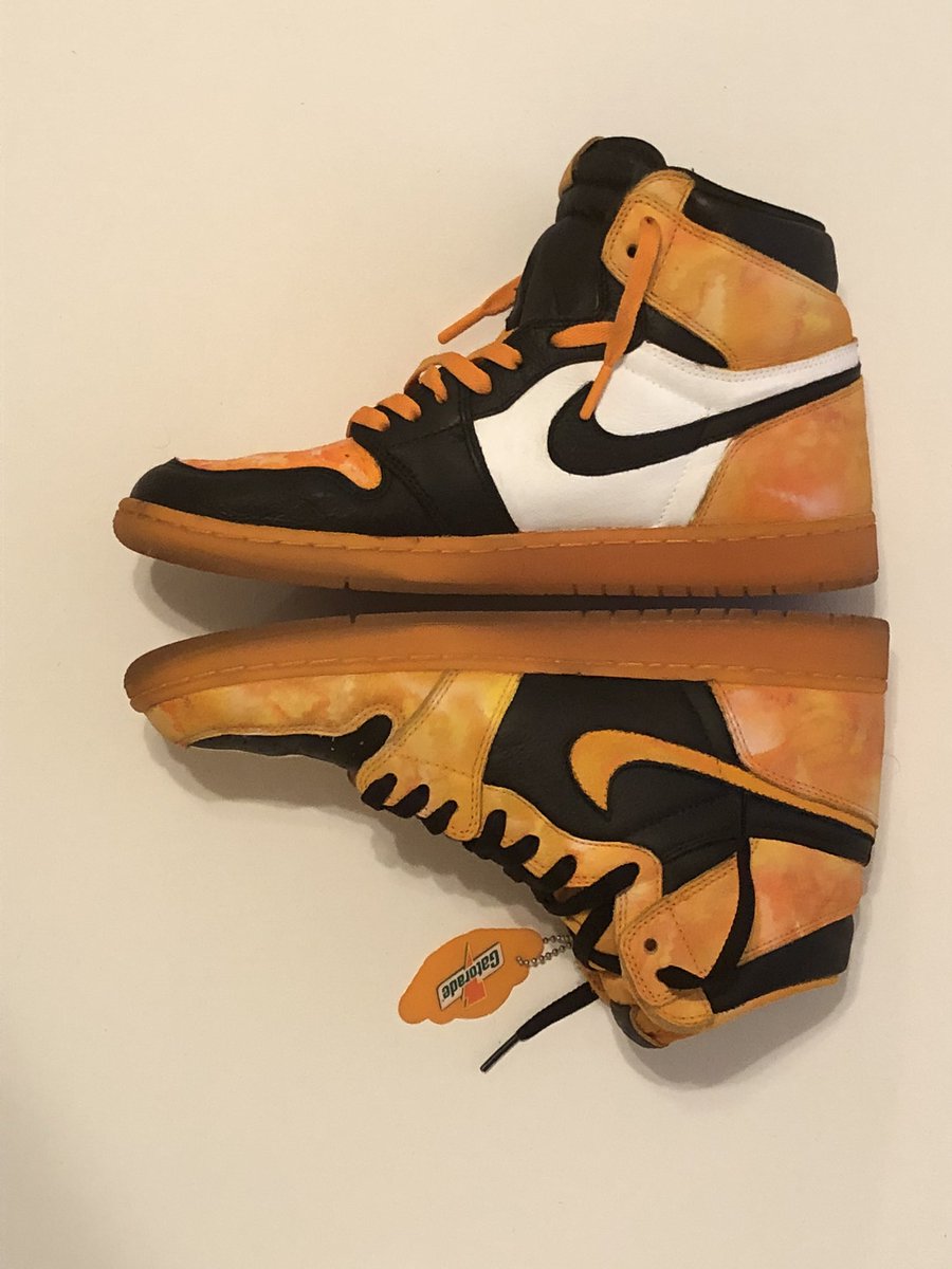madvividcustoms's tweet photo. Our Top3 Tie dye SBB Gatorades 
Follow us on IG @madvillaincustoms 
Paints from @AngelusDirect via @leathercareshop 
Link to buy Angelus via our partnership https://t.co/LGajD2Km3M https://t.co/03IHR1Zbvl