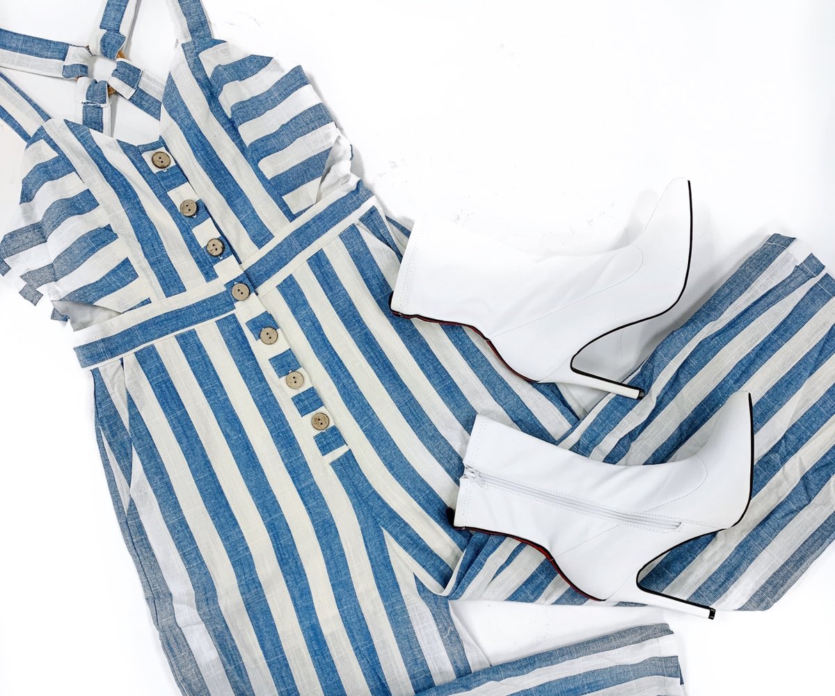 shiekhstylist's tweet photo. We love our new striped jumped, 😍hbu?
#stripes #jumper #spring #fashion #srpingfashion #womensfashion #beach #ootd #Outfitoftheday #lookoftheday #picoftheday #fashiontrend #styletrend #trendy #cute #boots #booties #newshoes #shoeaddicted #shoeaddict #shoeobsessed #styleaddict https://t.co/uEcMACcKWu