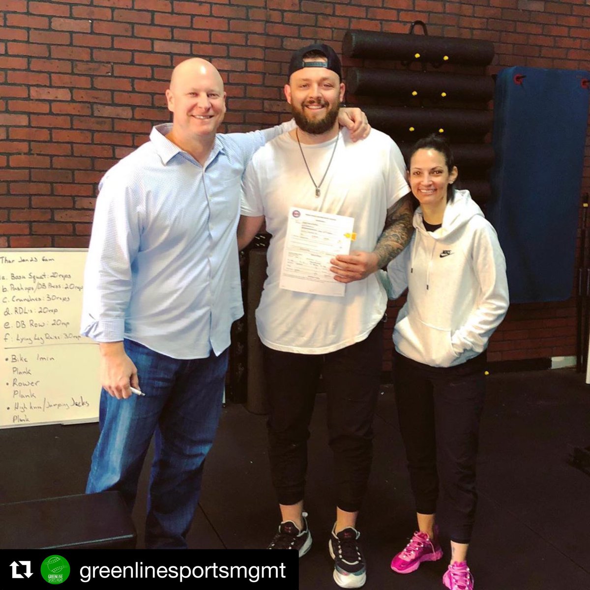GreenlineSM's tweet photo. Happy to announce @joeykrehbiel34 has agreed to a new contract with the @twins. Pictured here with one of the best trainers in the game @nicolegtraining who has been instrumental in keeping him performing at his best!  Excited for his first #GrapefruitLeague #SpringTraining https://t.co/UbFl1wiZOw
