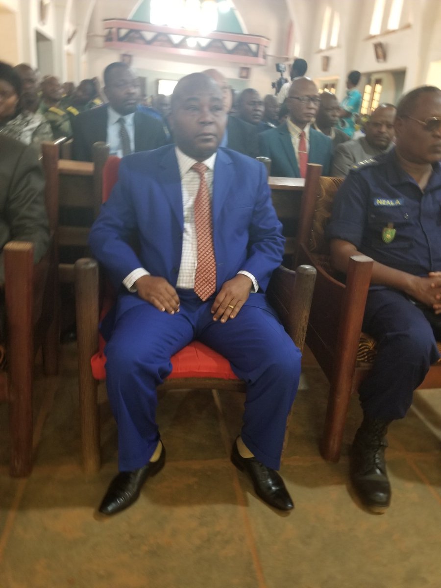 de_province's tweet photo. #Sud-Ubangi

~Voici en #image la Messe d'action de #grâce organisée par Le #Gouverneur du Sud ubangi @GouvMabenze à la #paroisse Sainte #Élisabeth de #Gemena pour l'an 1 de l'alternance #politique en RDC et prière en #faveur du #Président de la République... https://t.co/xs2AgNFyT7