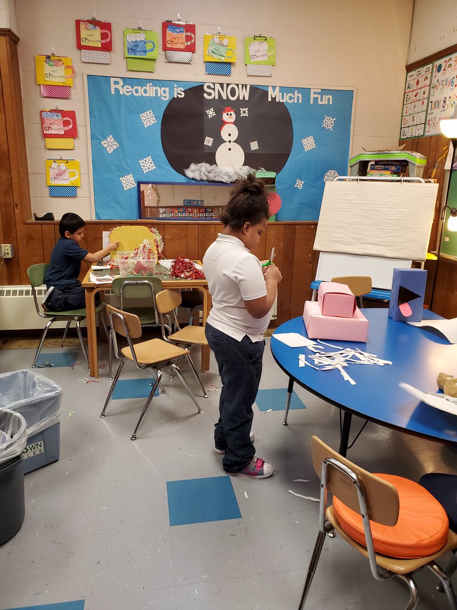 schafferrrr's tweet photo. Students have been busy from start to finish doing their individual Valentine boxes, they always ❤ this project. From researching to step by step tasks they chose how they want it to go! Thank you for all the shoe box donations!

#asdcommittedtoexcellence 
@asdcentral https://t.co/TtQ9x5gMYd