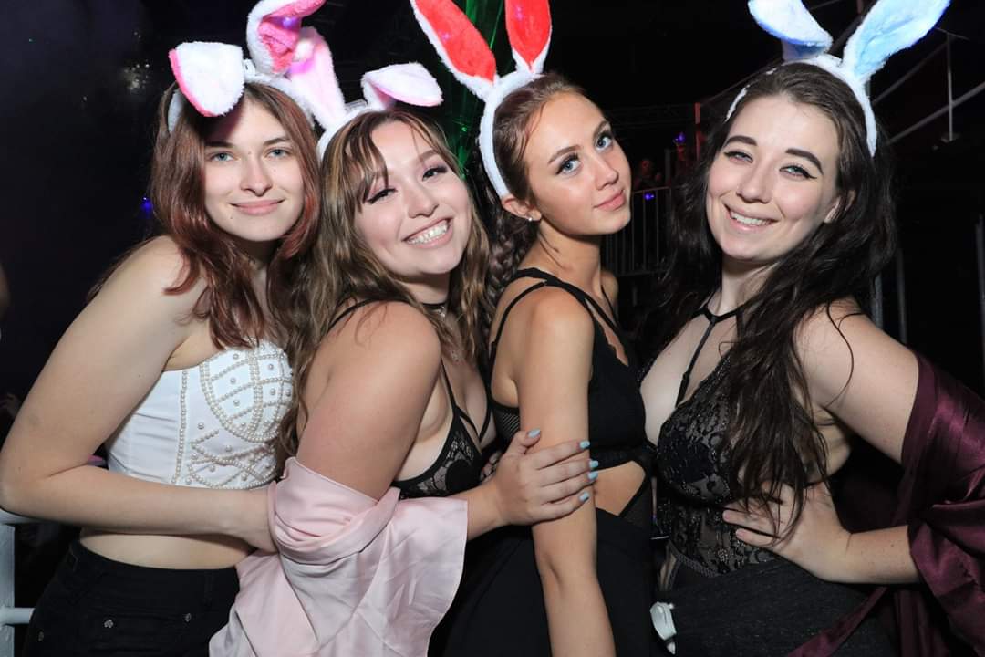 ClubXSF's tweet photo. TONIGHT IS GOING TO BE 🔥😈 https://t.co/zILwSVYt0M