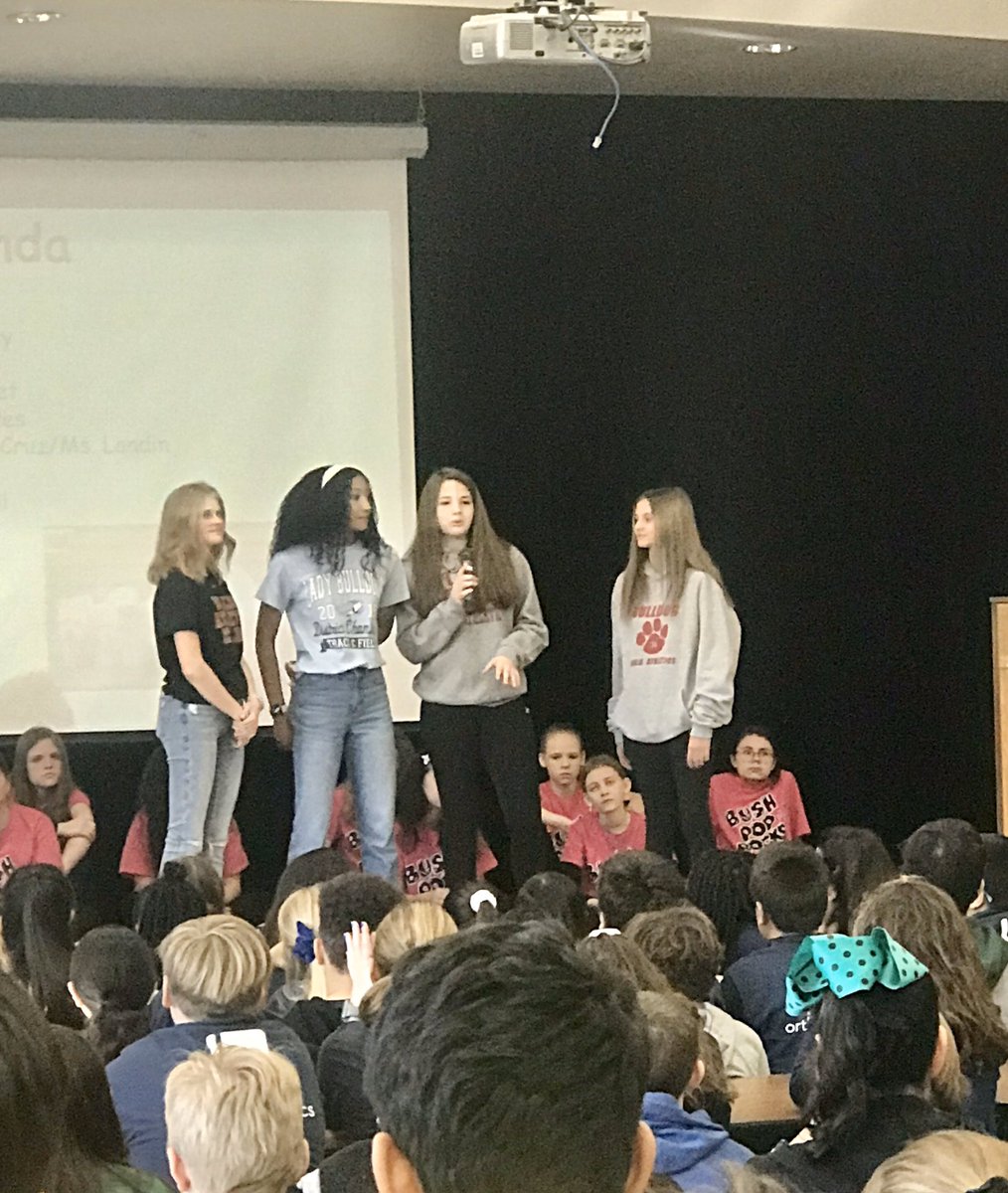 MsBurkett5th's tweet photo. Loved seeing my former kiddos continuing to be great leaders! Middle school tours days are my favorite. π#LL5th @bushneisd https://t.co/cqxbLPoepj