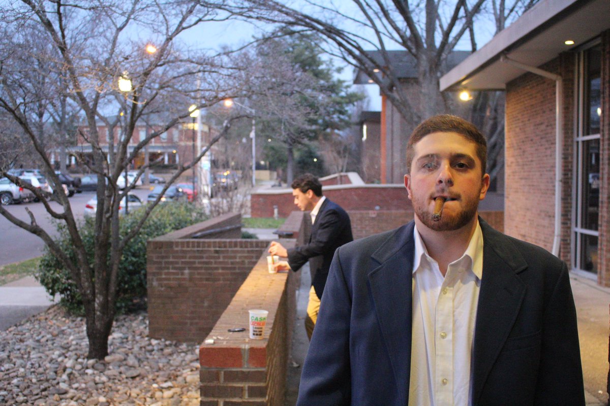 PhiGamUTK's tweet photo. Steak       Cigars
           🤝 https://t.co/y37DyzPOg5