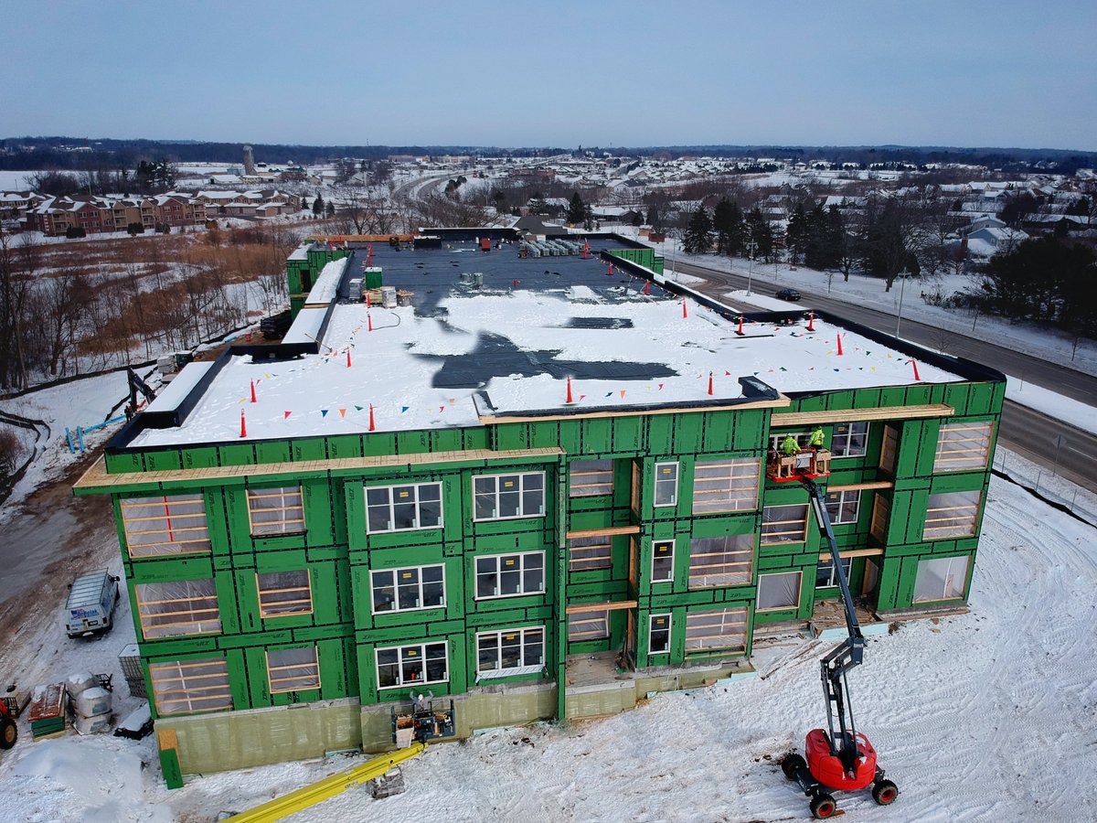 AltiusCompany's tweet photo. The snow doesn't stop the crew at The Will Rose Apartments!

#WillRoseApartments #Wisconsin #multifamily #apartments #ConstructionManagement #BuildItBetterTogether #AltiusBuildingCo https://t.co/ZyvJrBasl6
